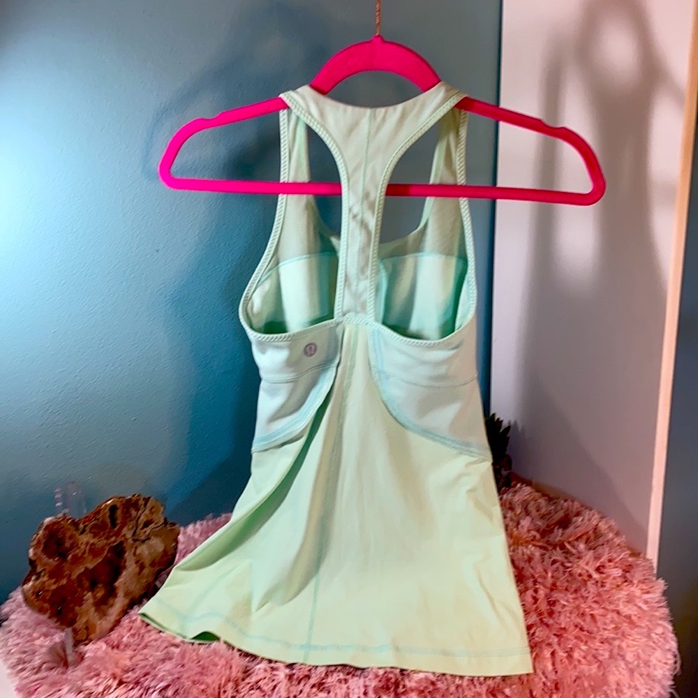 RARE Lululemon Power Up Tank 4 Mint Moment LikNew - Picture 10 of 13